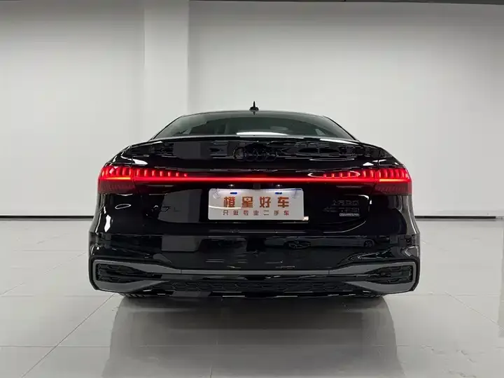 Audi A7L 2024 45 TFSI quattro S-line Black Samurai Edition 4