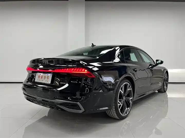 Audi A7L 2024 45 TFSI quattro S-line Black Samurai Edition 5