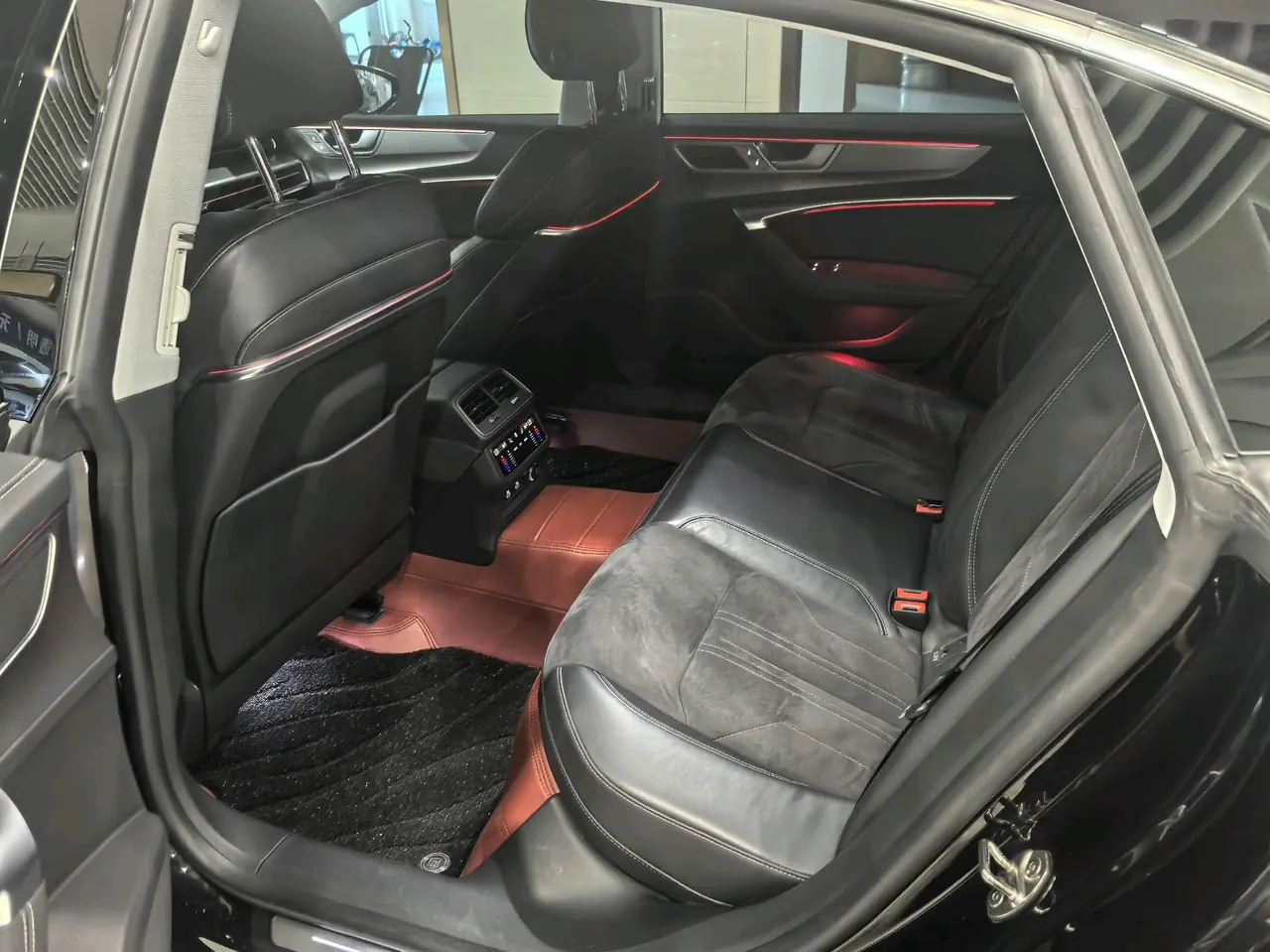 Audi 2024 A7L 2.0TFSI 45TFSI Luxury Automatic 4
