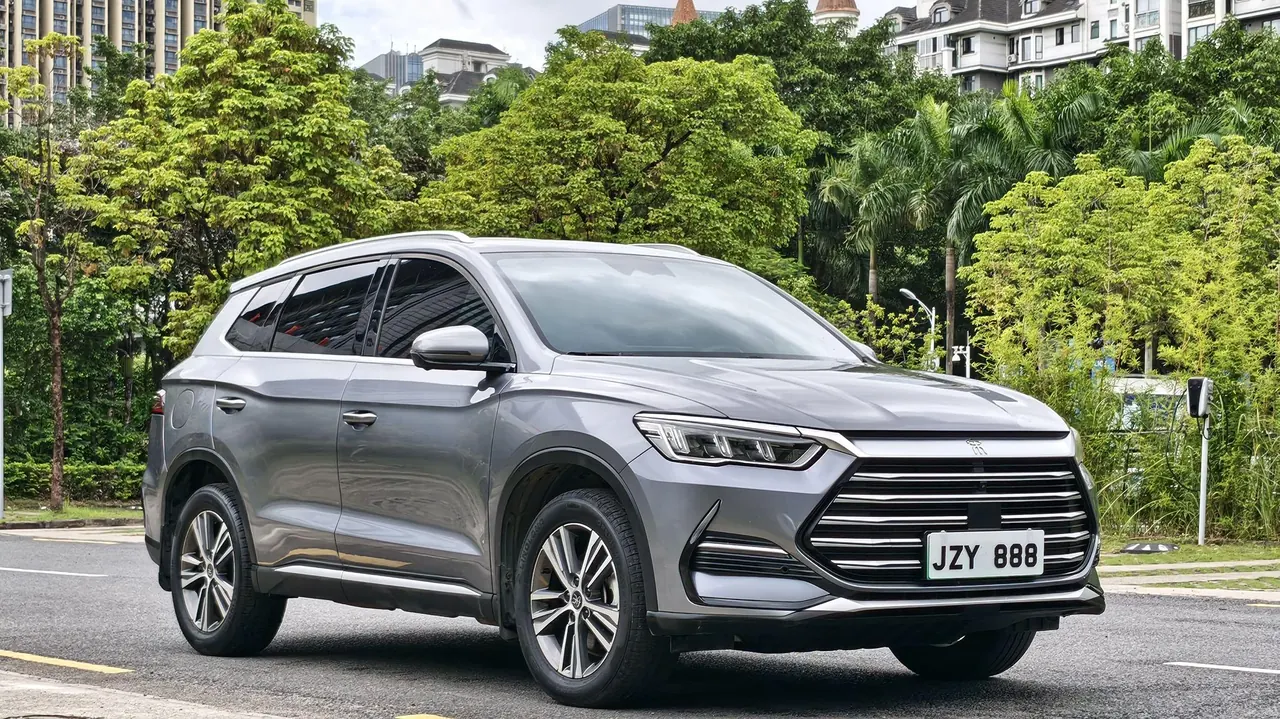 BYD Song Pro New Energy 2022 Song Pro DM-i 1.5 Stepless 51km Honorable Automatic Gear - View 1