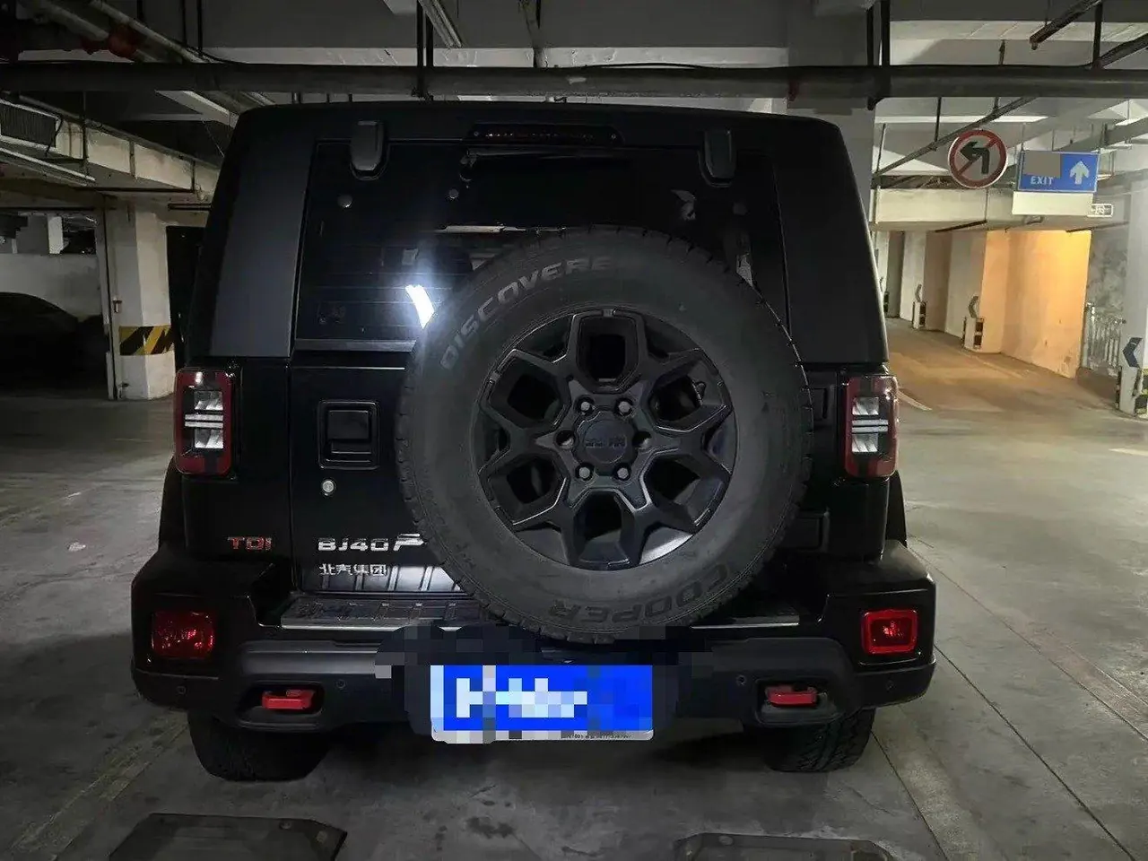 Beijing 2021 BJ40 2.0T four-wheel drive blade hero version chivalrous automatic gear 2
