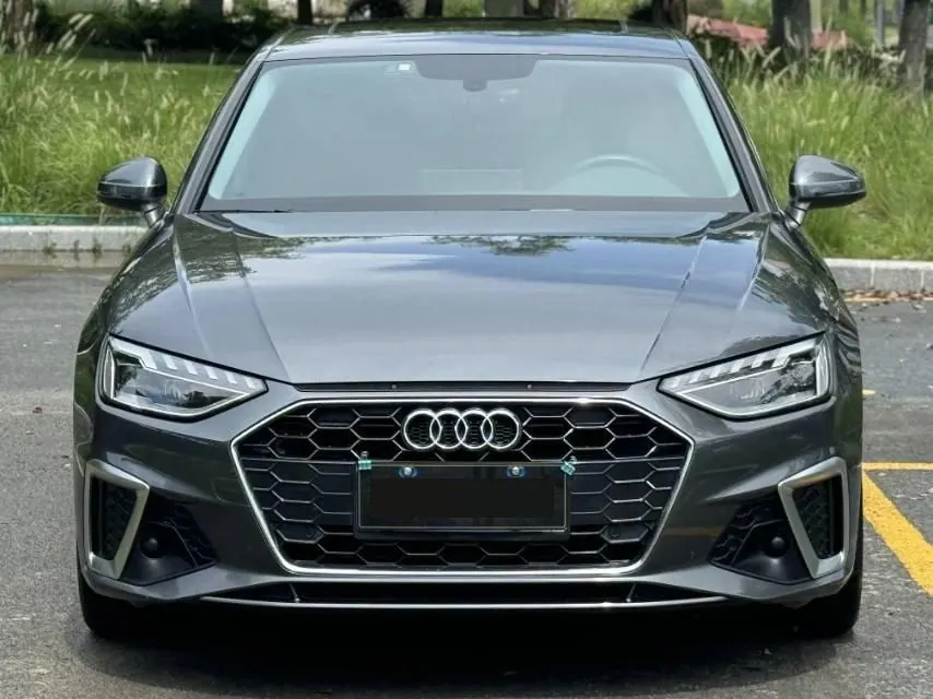 Audi 2020 A4L 2.0TFSI 40TFSI Fashion Dynamic Automatic 2