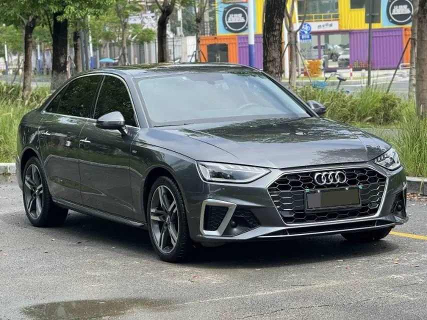 Audi 2020 A4L 2.0TFSI 40TFSI Fashion Dynamic Automatic 3