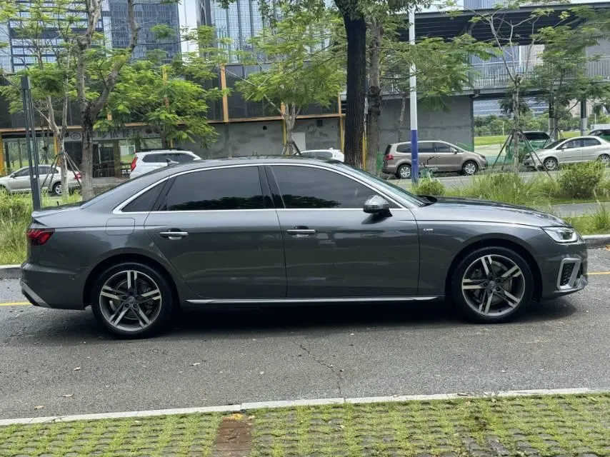 Audi 2020 A4L 2.0TFSI 40TFSI Fashion Dynamic Automatic 8