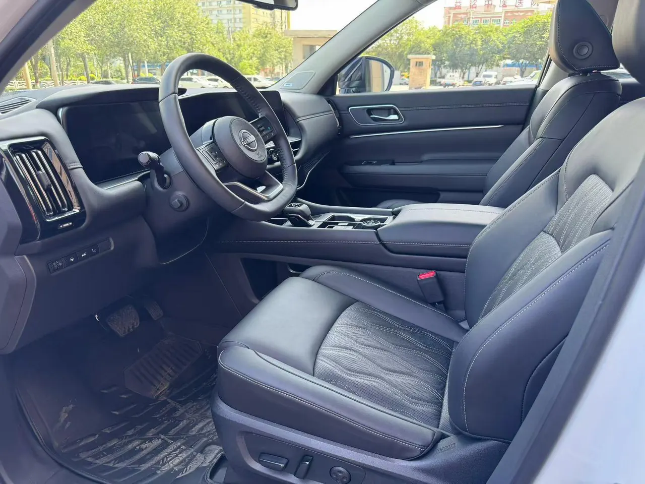 Nissan 2024 Tanlu 2.0T 380VC-TURBO 4-wheel drive Zhizun Edition 6-seat automatic gear 4