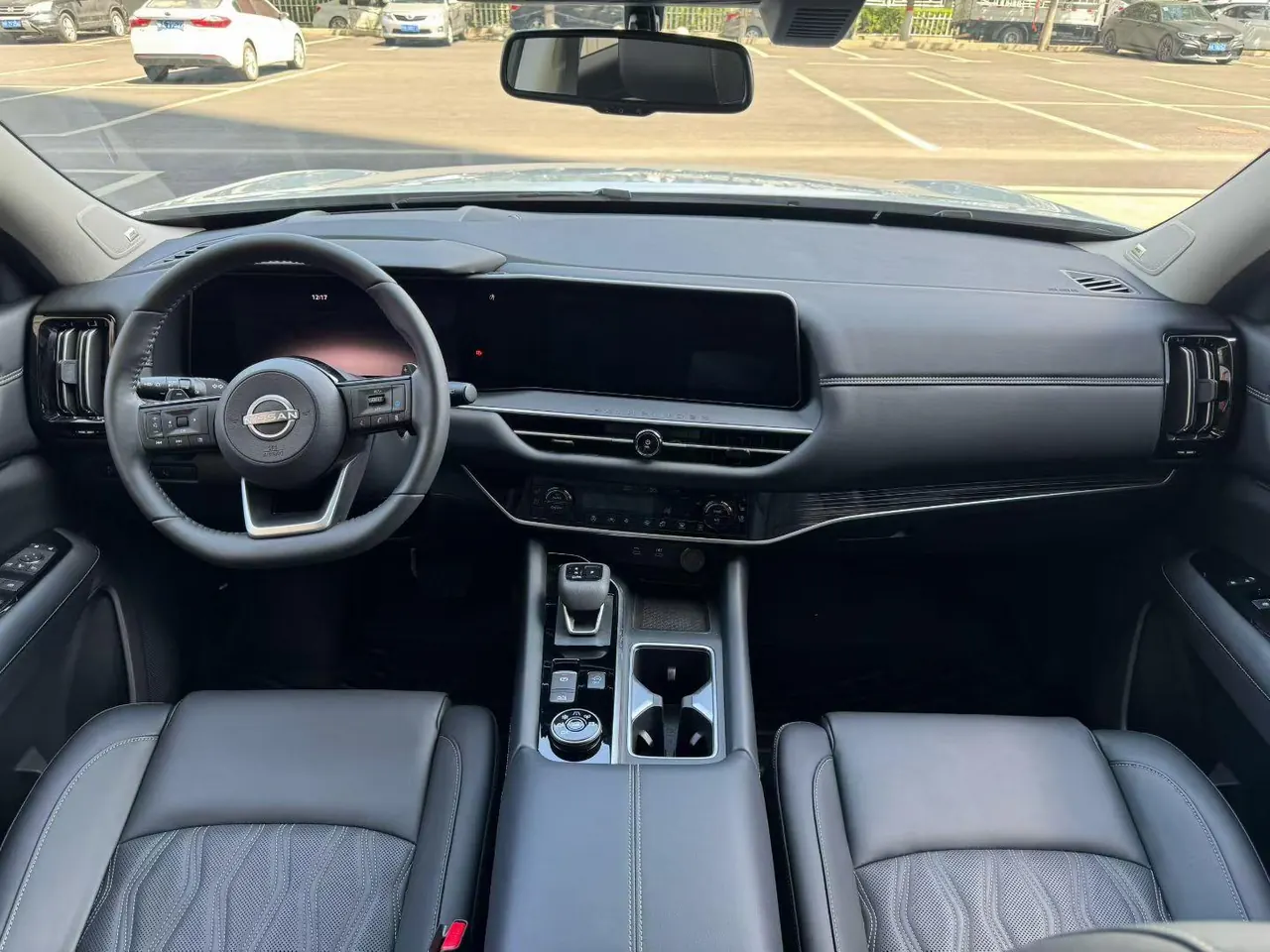 Nissan 2024 Tanlu 2.0T 380VC-TURBO 4-wheel drive Zhizun Edition 6-seat automatic gear 5