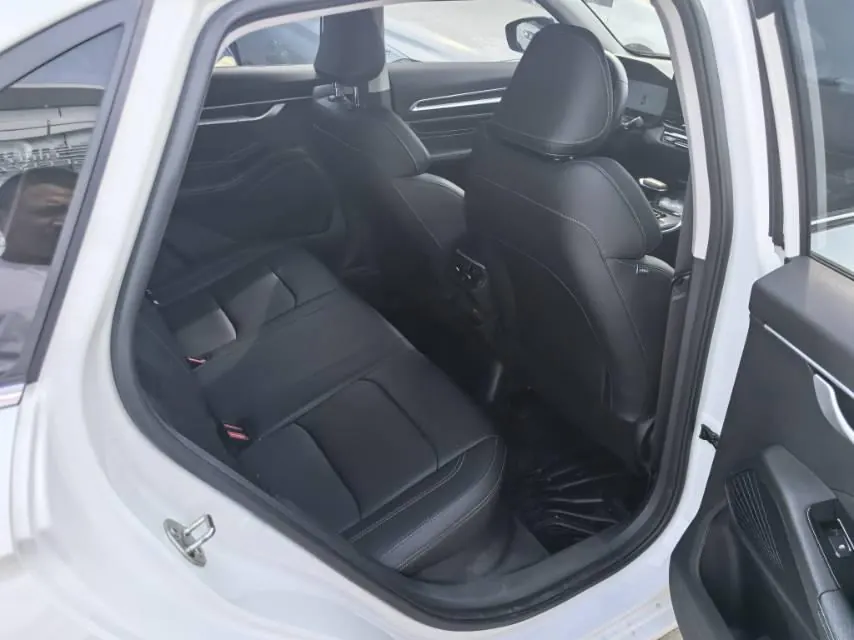 Geely 2026 Emgrand-Sanxiang 1.5 Stepless 4 million Commemorative Flying Automatic 12