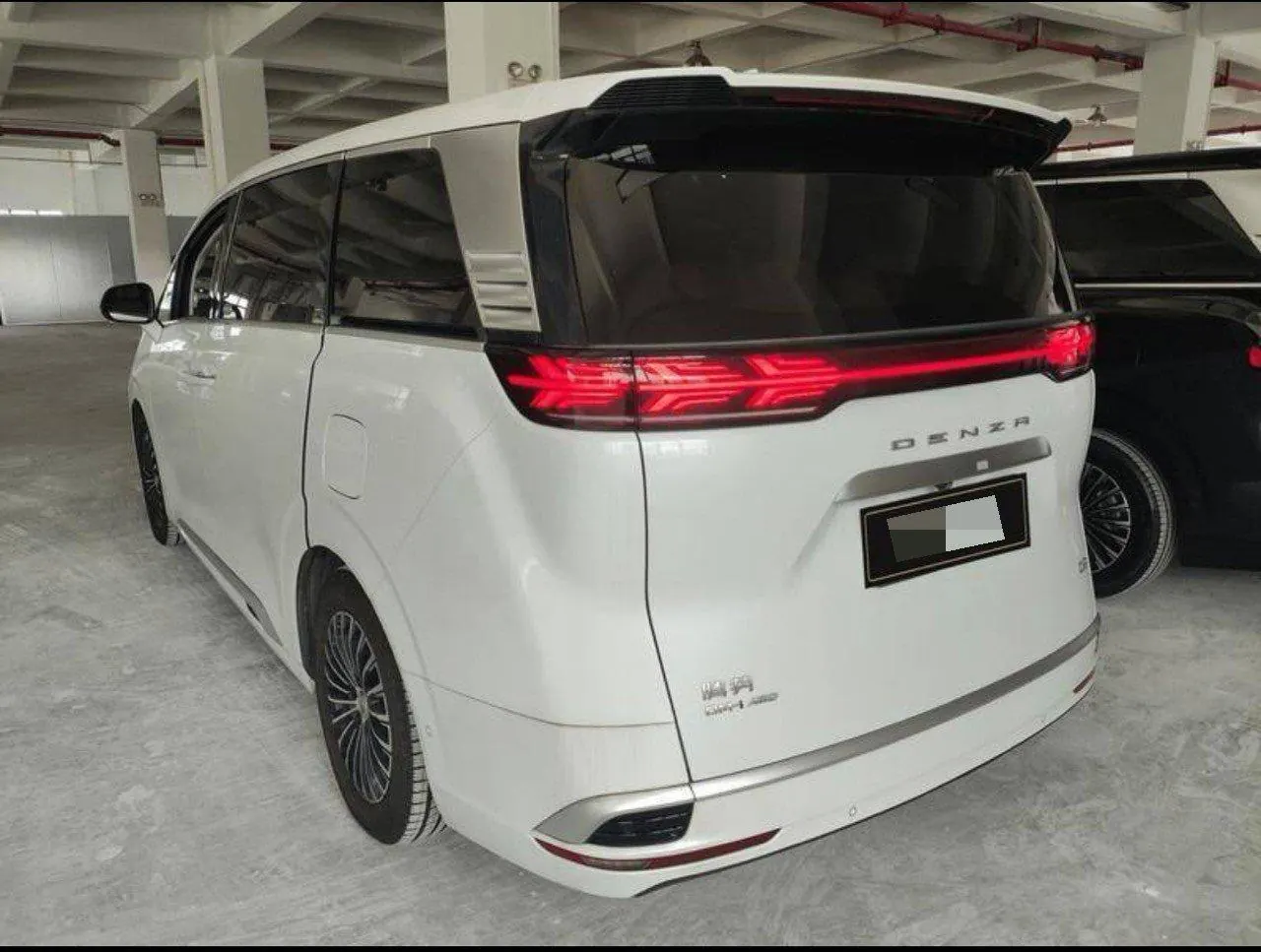 Denza 2022 Denza D9 DM-i 1.5T stepless 970 four-wheel drive flagship automatic gear 4