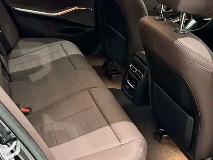 BMW 3 Series 2022 325i M Sports Night Suit 5