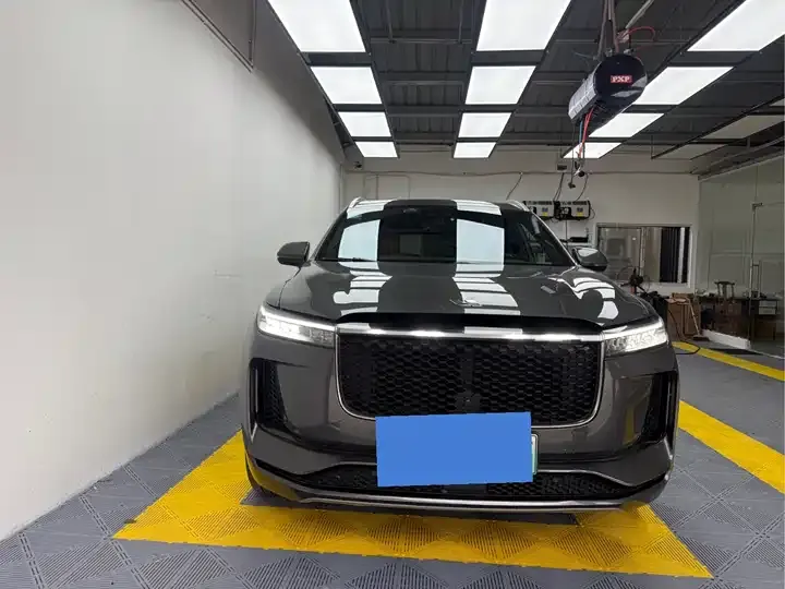 Li ONE 2020 extended 6-seat version 2