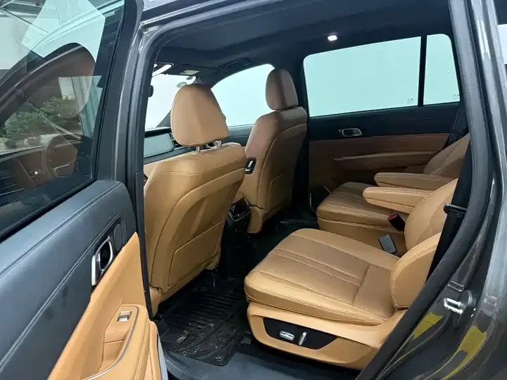 Li ONE 2020 extended 6-seat version 6