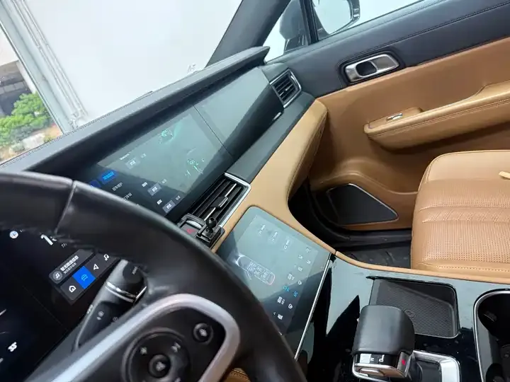 Li ONE 2020 extended 6-seat version 8