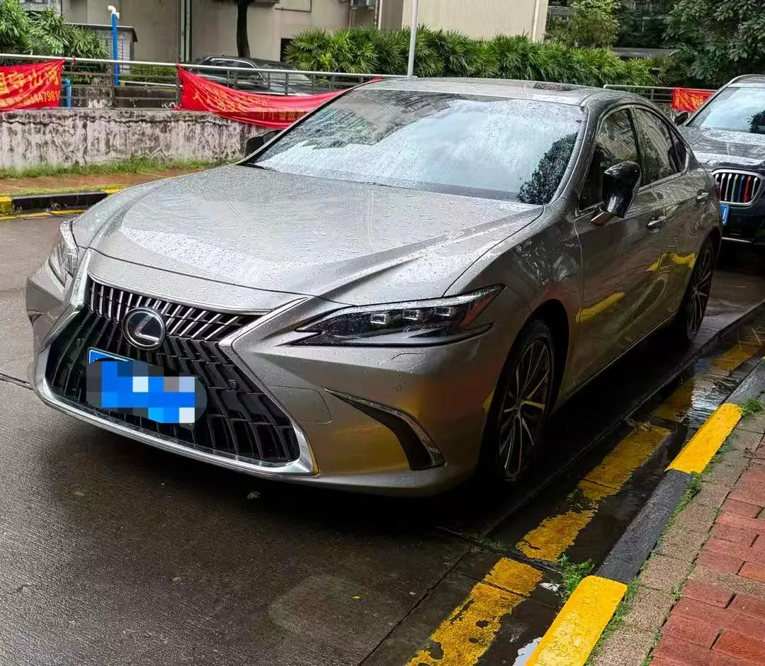 Lexus ES (Imported) 2022 ES300h 2.5 Stepless Premium Edition Automatic Gear - View 1