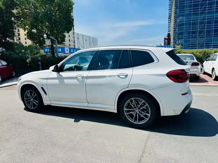 BMW X3 2021 facelift xDrive25i M sports suit 6