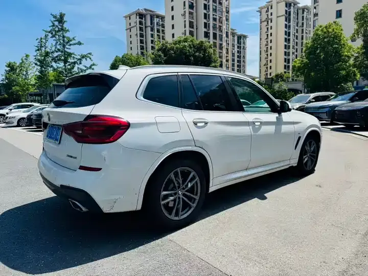 BMW X3 2021 facelift xDrive25i M sports suit 8
