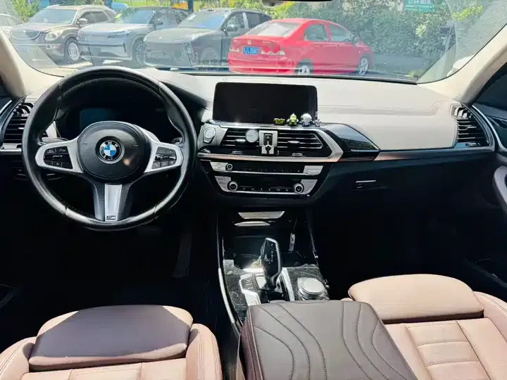 BMW X3 2021 facelift xDrive25i M sports suit 9