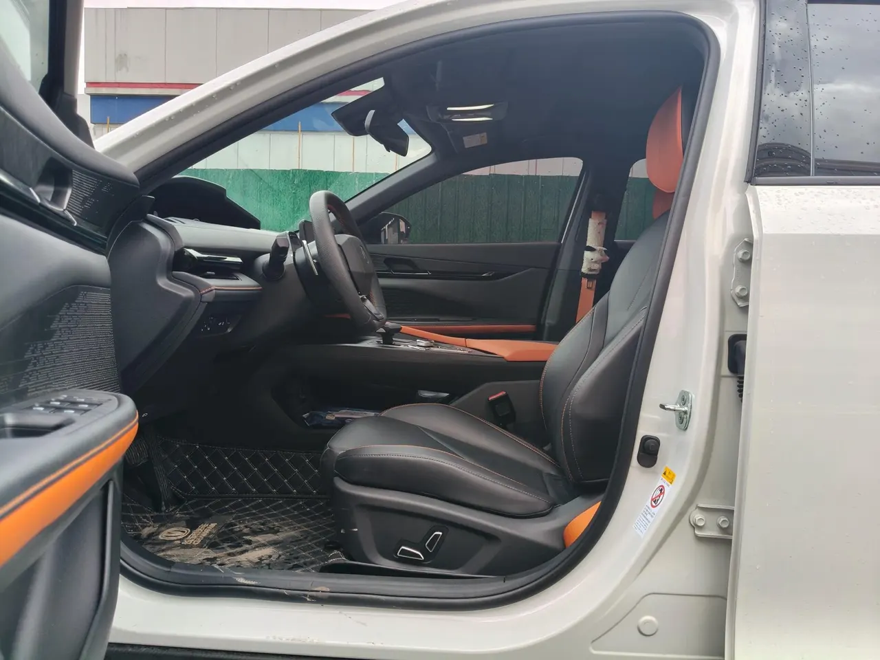 ChangAn 2022 UNI-V 1.5T honorable automatic gear 4