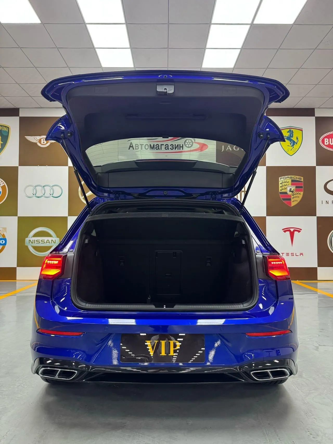 Volkswagen 2021 Golf 8 R-Line 1.4TSI 280TSI Automatic 13