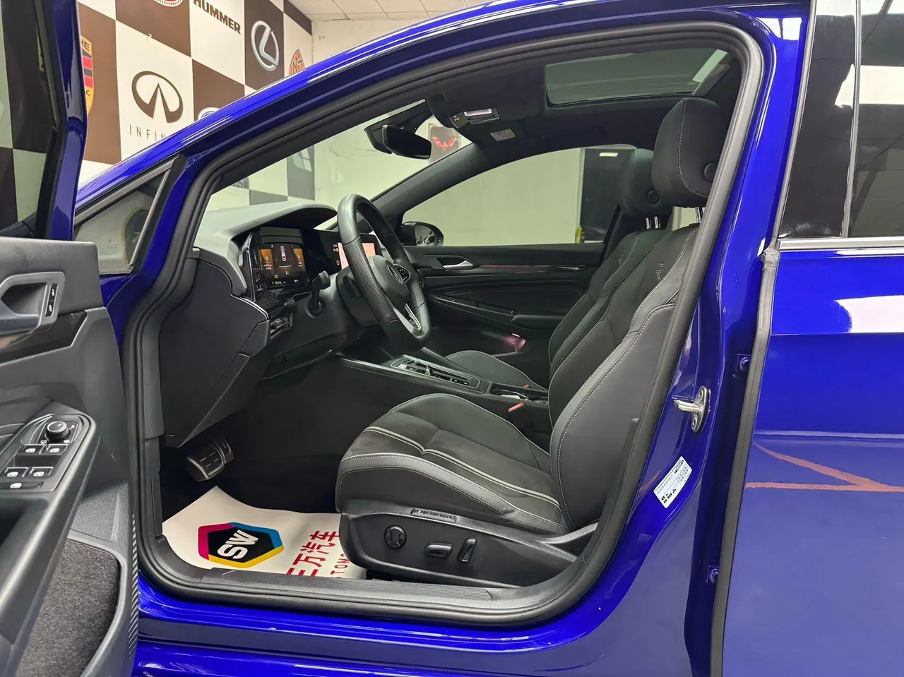 Volkswagen 2021 Golf 8 R-Line 1.4TSI 280TSI Automatic 5