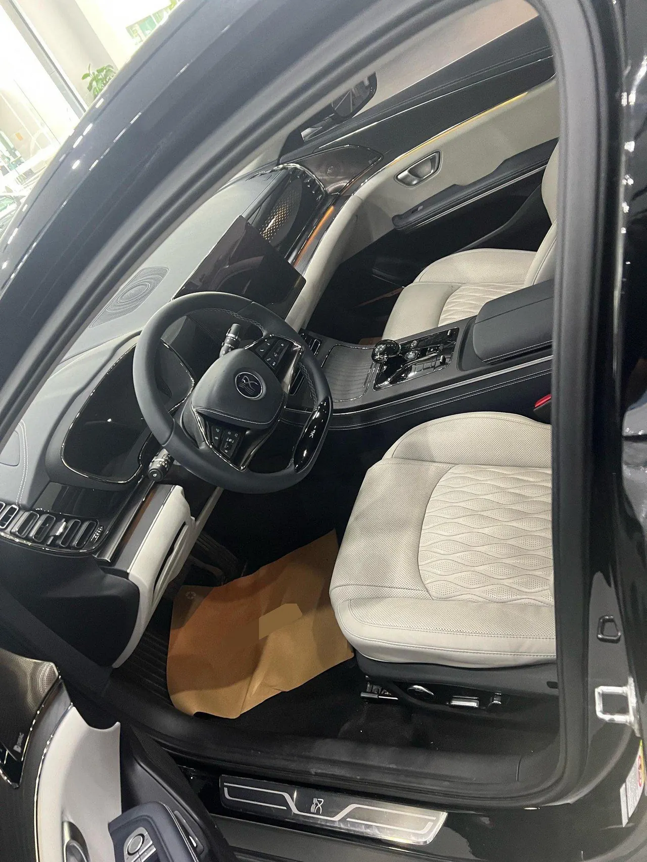 BYD 2020 Han Super Long Endurance Edition Noble Automatic Transmission 2