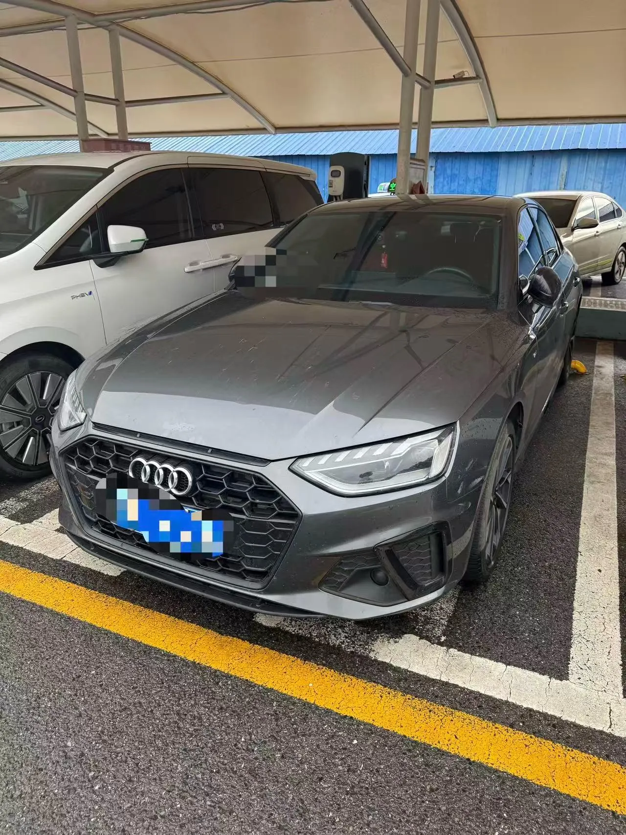 Audi 2023 A4L 2.0TFSI 40TFSI Deluxe Dynamic Automatic - View 1