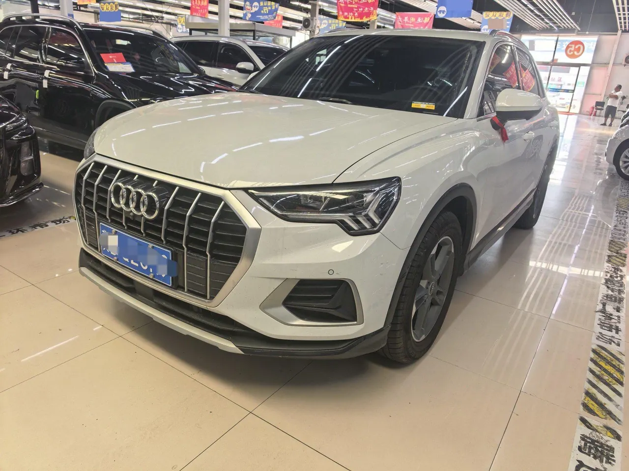 Audi 2021 Q3 1.4TFSI 35TFSI Fashion Elegant Automatic Gear - View 1