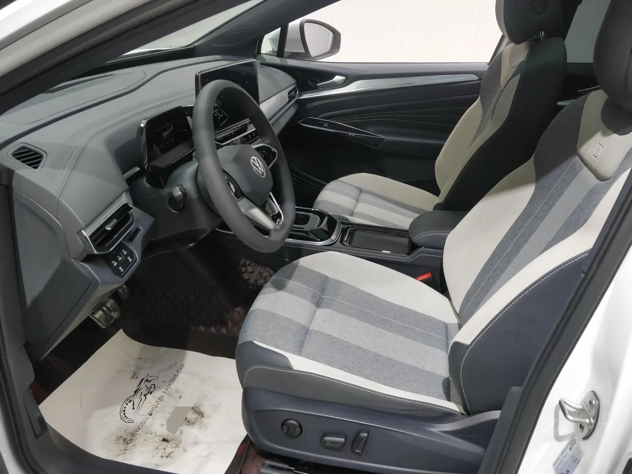 Volkswagen 2024 ID. 4 CROZZ Pure Limited Edition Automatic Transmission 3