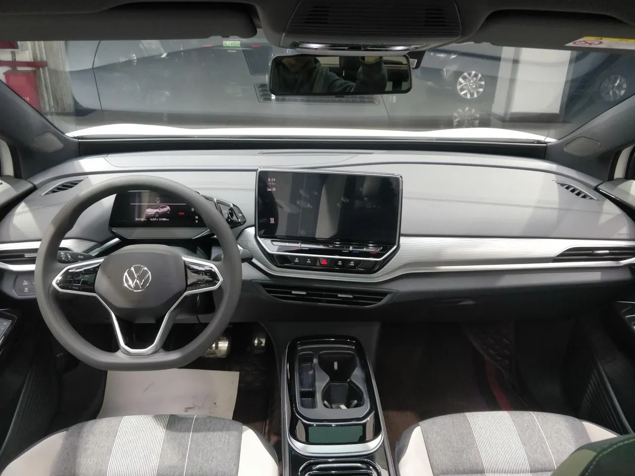 Volkswagen 2024 ID. 4 CROZZ Pure Limited Edition Automatic Transmission 4