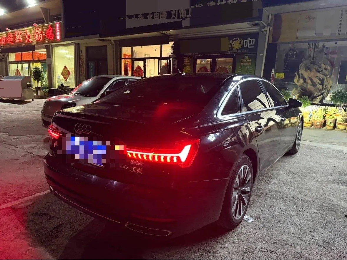 Audi 2020 A6L 2.0TFSI 45TFSI Zhenzhiya Automatic Gear 9