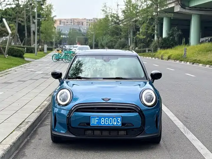 MINI 2022 1.5T COOPER Artist Five Door Edition 2