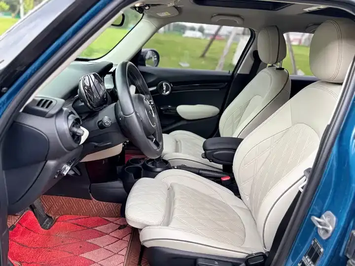 MINI 2022 1.5T COOPER Artist Five Door Edition 4