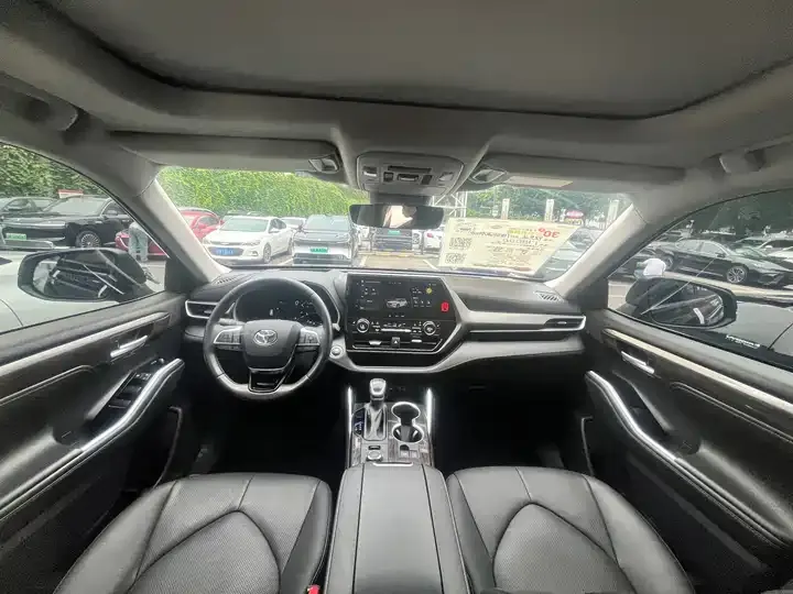 Highlander 2024 380T 4-wheel drive deluxe edition 7 seats 10