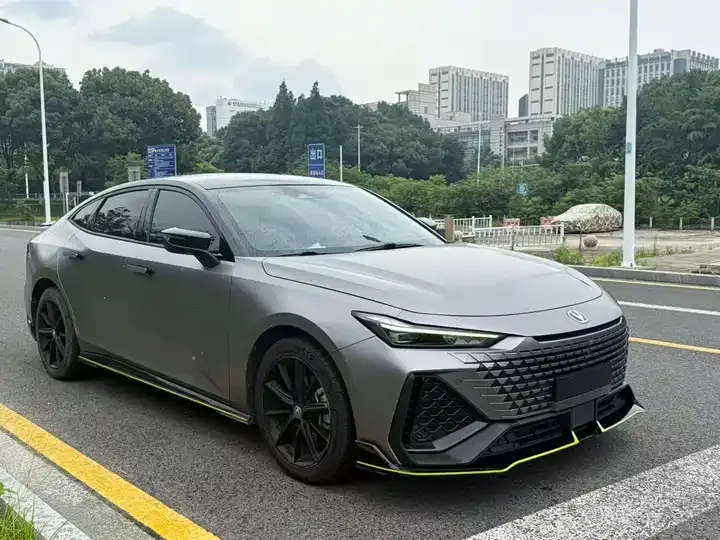 ChangAn UNI-V 2023 1.5T Sports Edition 3