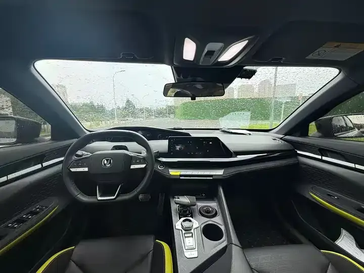 ChangAn UNI-V 2023 1.5T Sports Edition 9