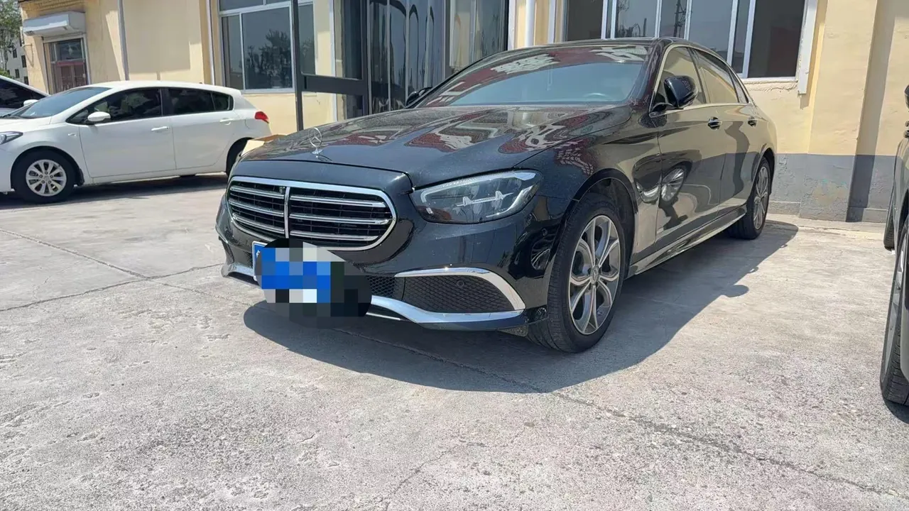 Mercedes Benz E Class 2022 E 300 L 2.0T Sports Fashion (Change 2) Automatic Gear - View 1