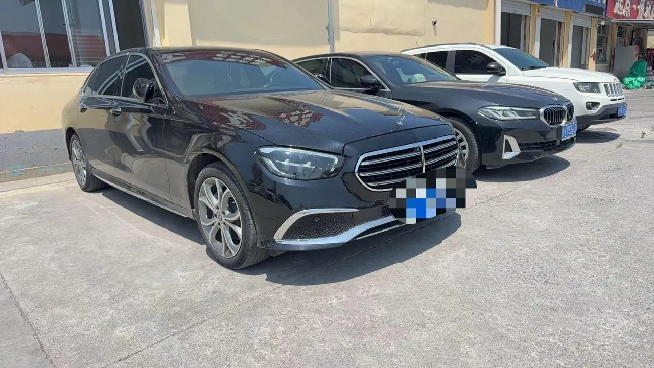 Mercedes Benz E Class 2022 E 300 L 2.0T Sports Fashion (Change 2) Automatic Gear 3