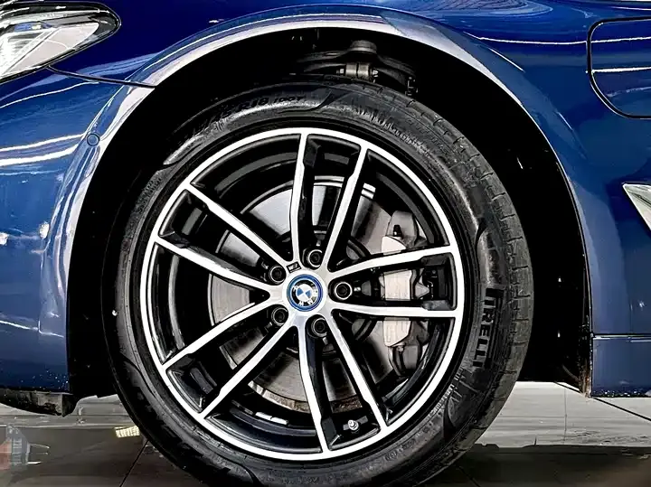 BMW 5 series new energy 2022 535Le M sports suit 8