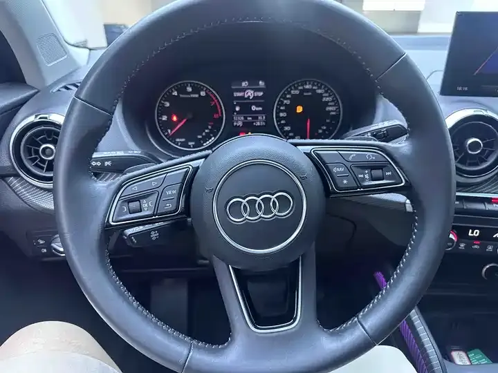Audi Q2L 2022 35 TFSI Fashion Elegant 12