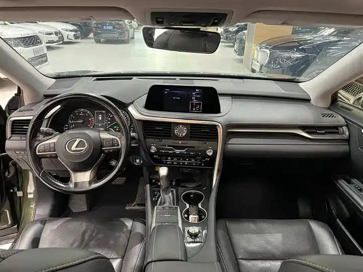 Lexus RX 2020 model modified 300 four-wheel drive elegant version 12