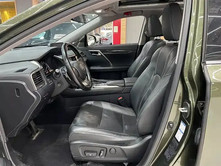 Lexus RX 2020 model modified 300 four-wheel drive elegant version 8
