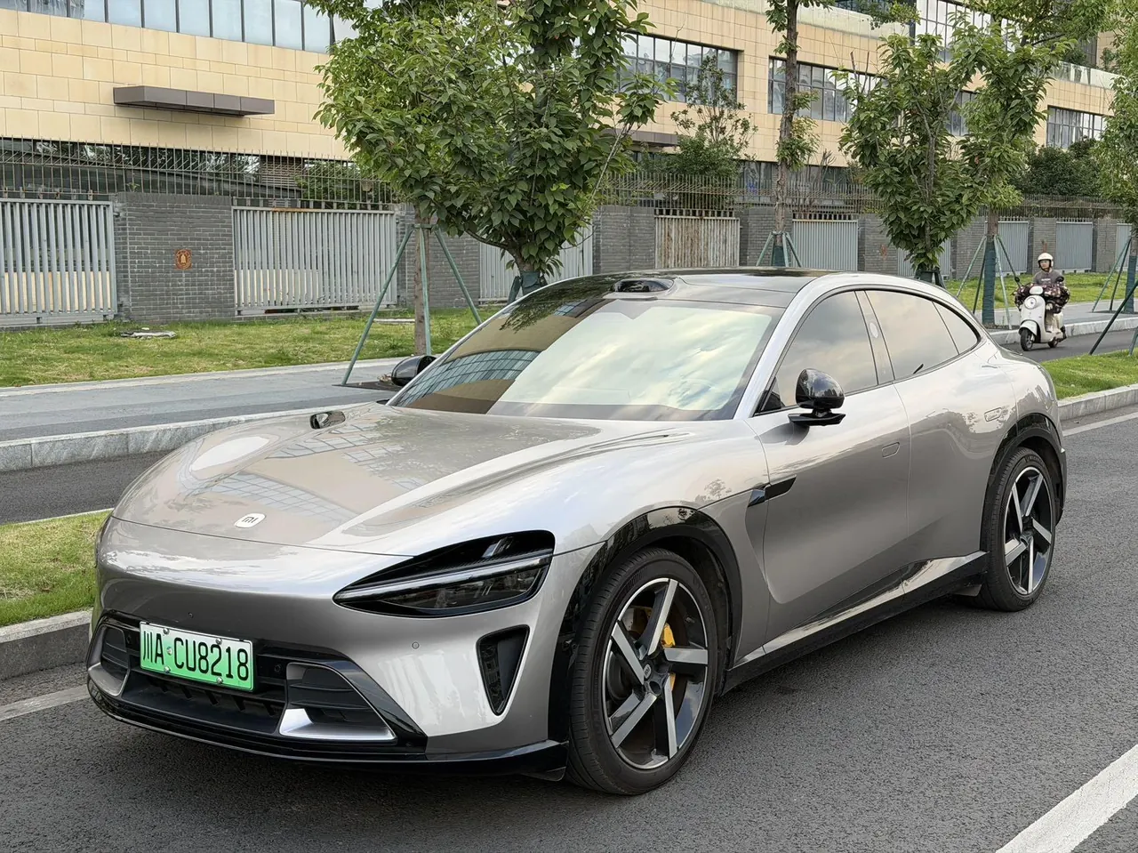 MI 2025 YU7 Long Endurance High Performance Four-wheel Drive Max Edition Automatic Gear - View 1
