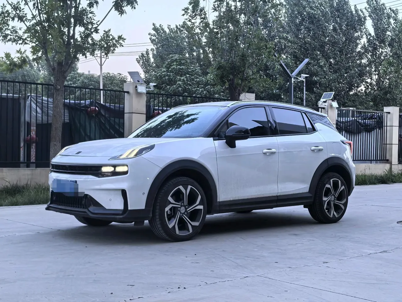 LYNK&amp;CO 2023 LYNK&amp;CO 06 1.5T Remix Jin Halo automatic gear - View 1