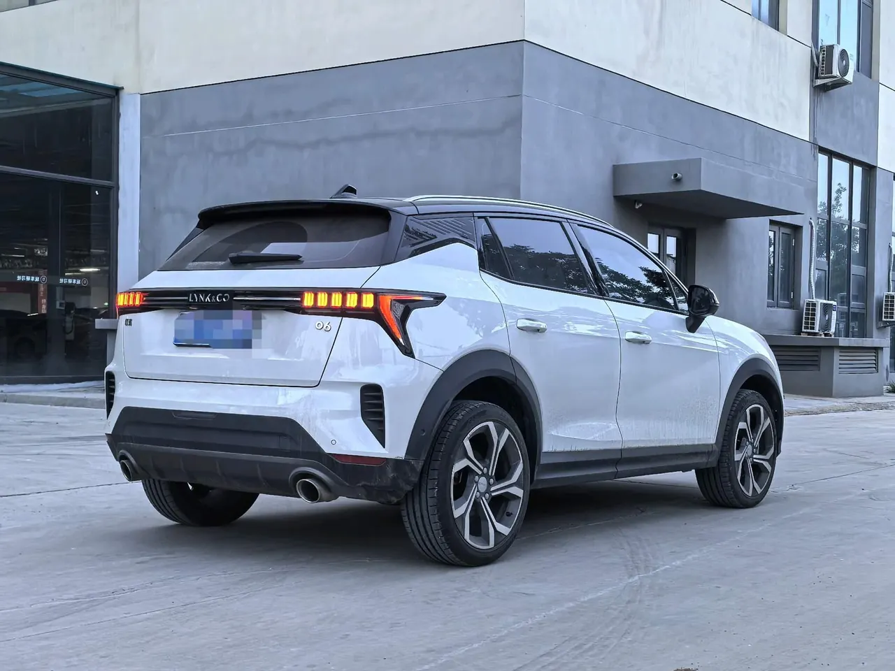 LYNK&amp;CO 2023 LYNK&amp;CO 06 1.5T Remix Jin Halo automatic gear 2