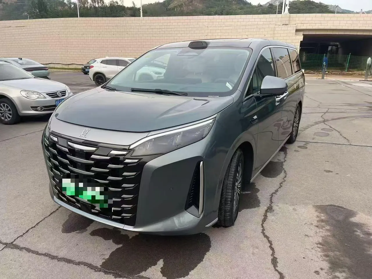 BYD 2026 summer DM-i 1.5T stepless 218km excellent automatic gear - View 1
