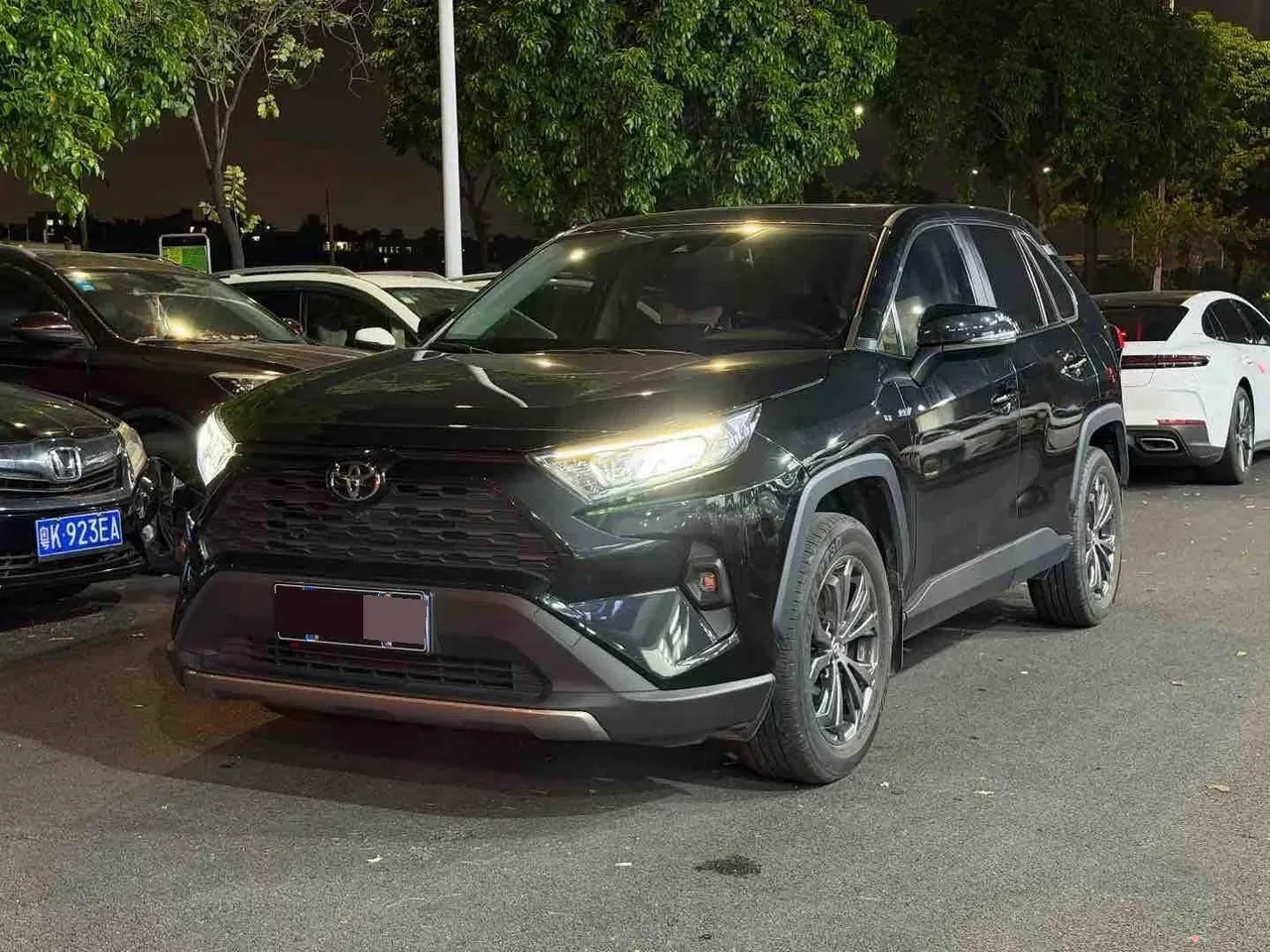 Toyota 2023 RAV4 Rongbo 2.0 Stepless Two-Drive Fashion Plus Edition Automatic Gear - View 1