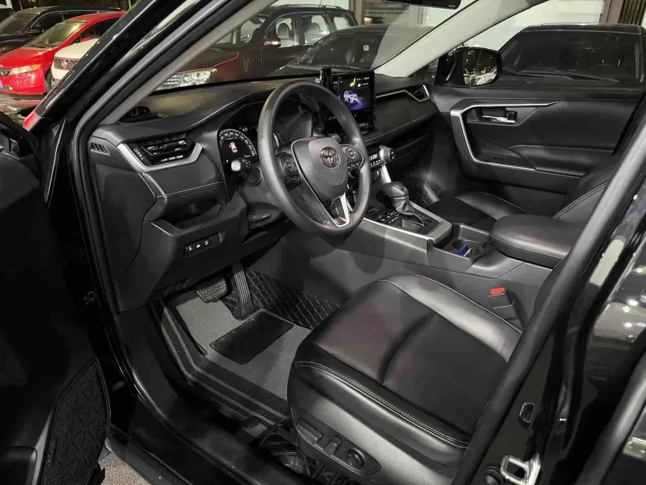 Toyota 2023 RAV4 Rongbo 2.0 Stepless Two-Drive Fashion Plus Edition Automatic Gear 2