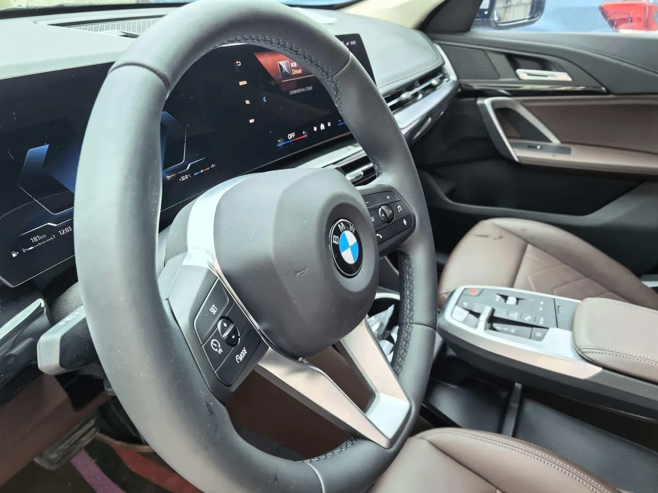 BMW 2023 X1 sDrive20Li 1.5T X Design Package Automatic Transmission 5