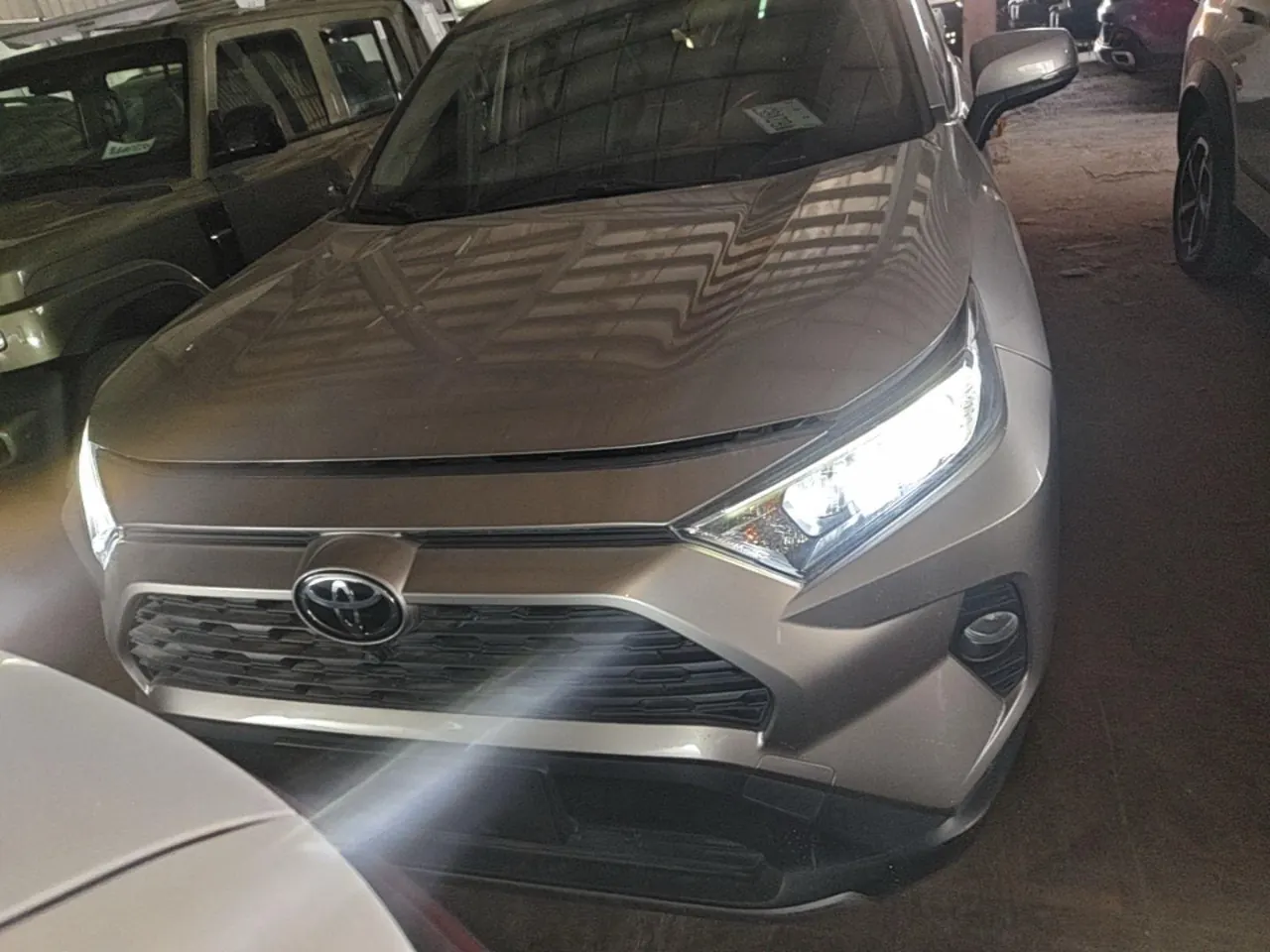 Toyota 2020 RAV4 Rongbo 2.0 Stepless Two-Drive Fashion Edition PLUS Automatic Gear 2