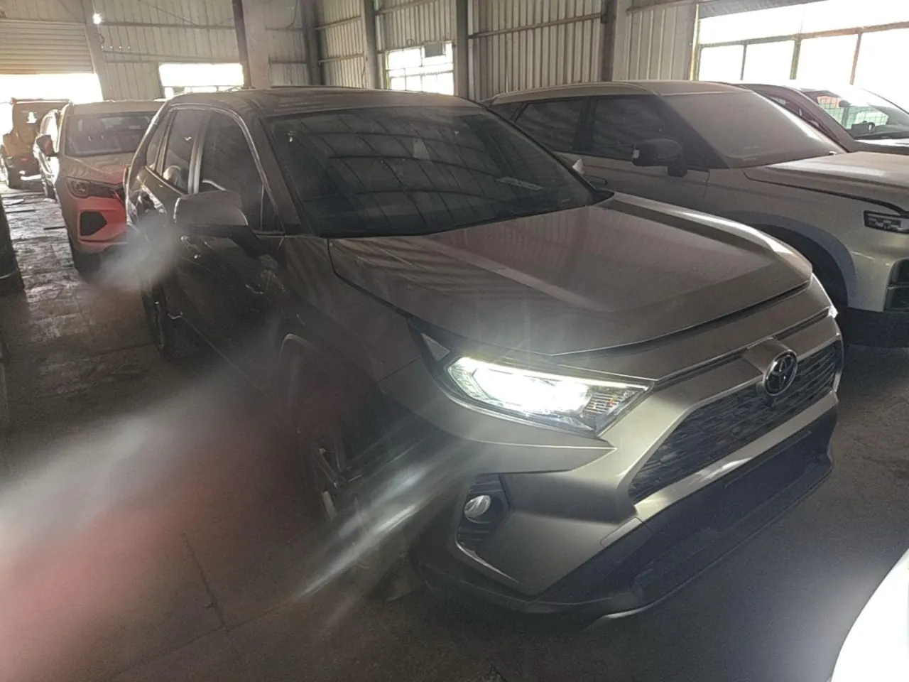 Toyota 2020 RAV4 Rongbo 2.0 Stepless Two-Drive Fashion Edition PLUS Automatic Gear 3