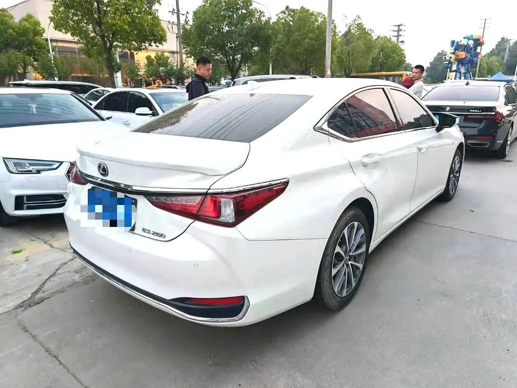 Lexus ES (Imported) 2023 ES200 2.0 Stepless Premium Edition Automatic Gear 3